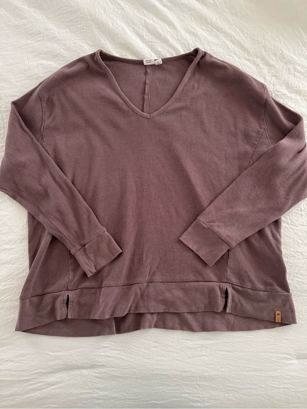 Tentree Waffle Knit V-Neck Longsleeve Relaxed Pullover in Dusty Mauve - Picture 7 of 12
